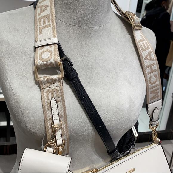 Michael Kors Jet Set Logo 3 in 1 Crossbody Bag - Picture 5 of 7